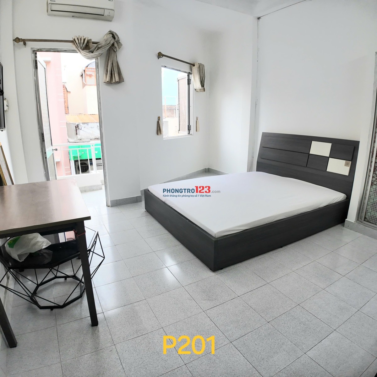Cho thuê phòng ban công đầy đủ nội thất ở Đường 3 tháng 2 quận 10 gần chung cư Hà Đô, cư xá Đô Thành