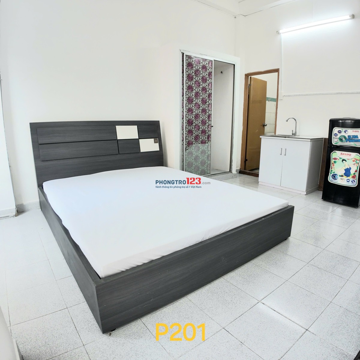 Cho thuê phòng ban công đầy đủ nội thất ở Đường 3 tháng 2 quận 10 gần chung cư Hà Đô, cư xá Đô Thành