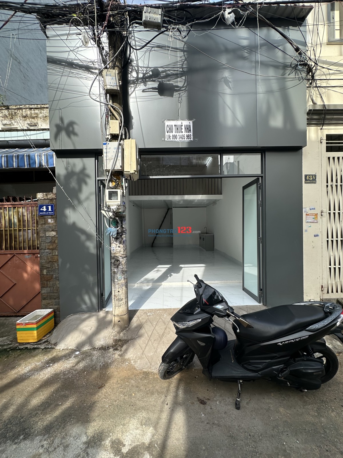 Cho thuê nhà MT 41 Nguyễn Lộ Trạch, gần Aoen Tân Phú 800m