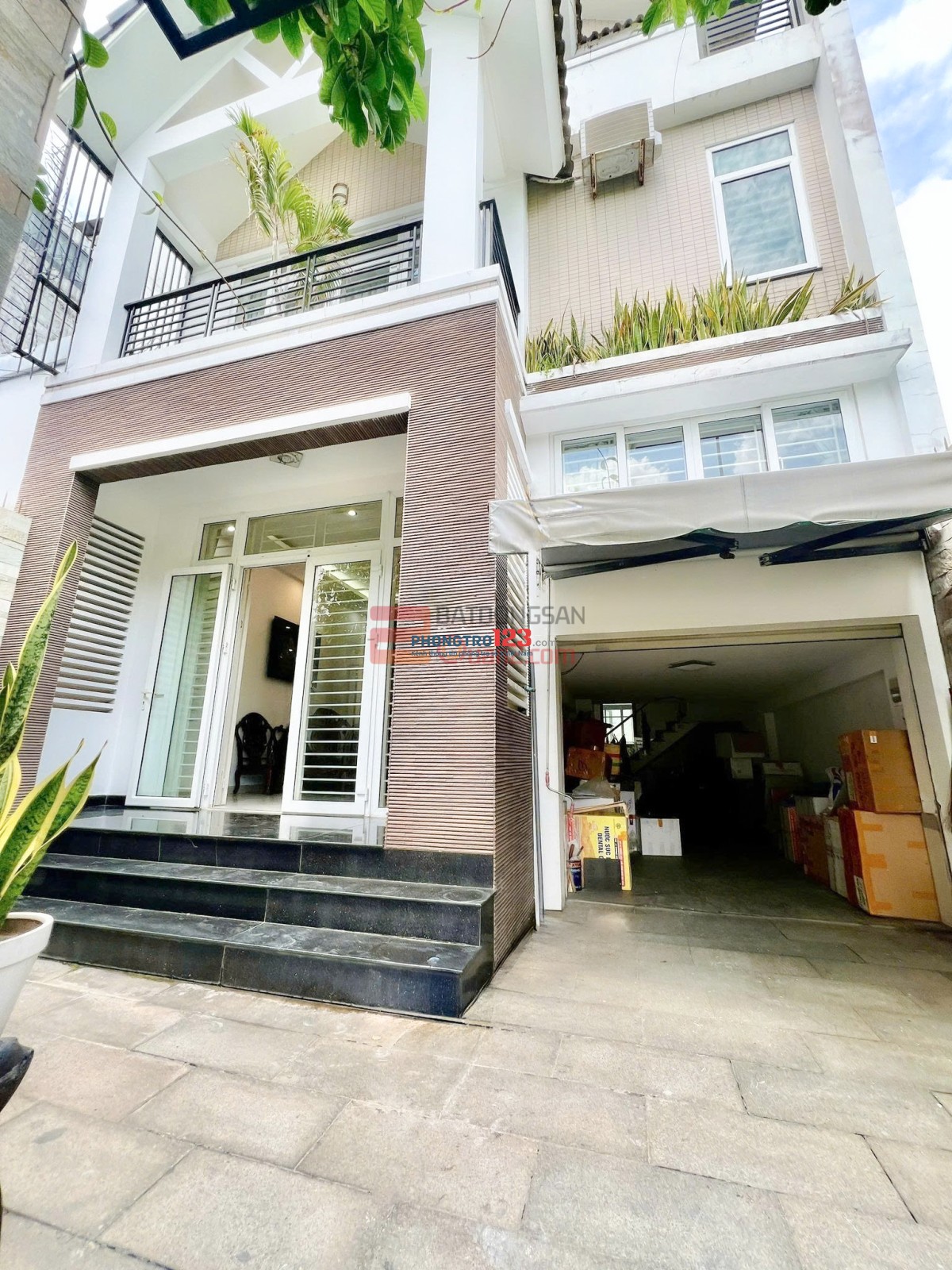 Chính chủ gửi thuê biệt thự sân vườn phường An Khánh (cạnh công viên)