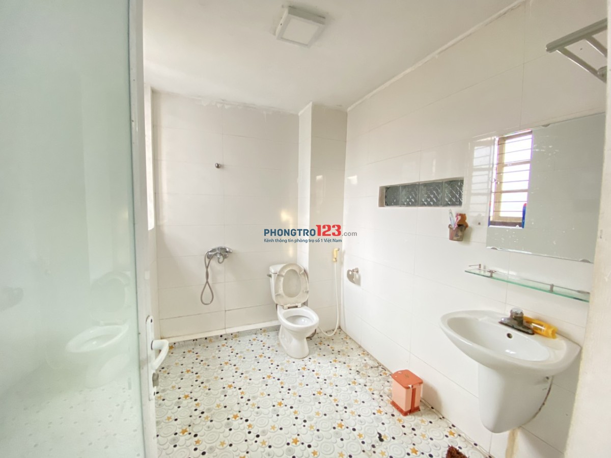 Cho thuê phòng trọ Phạm Tuấn Tài, cầu giấy, Gần Sư Phạm, quốc Gia, Điện lực. giá 3.9tr