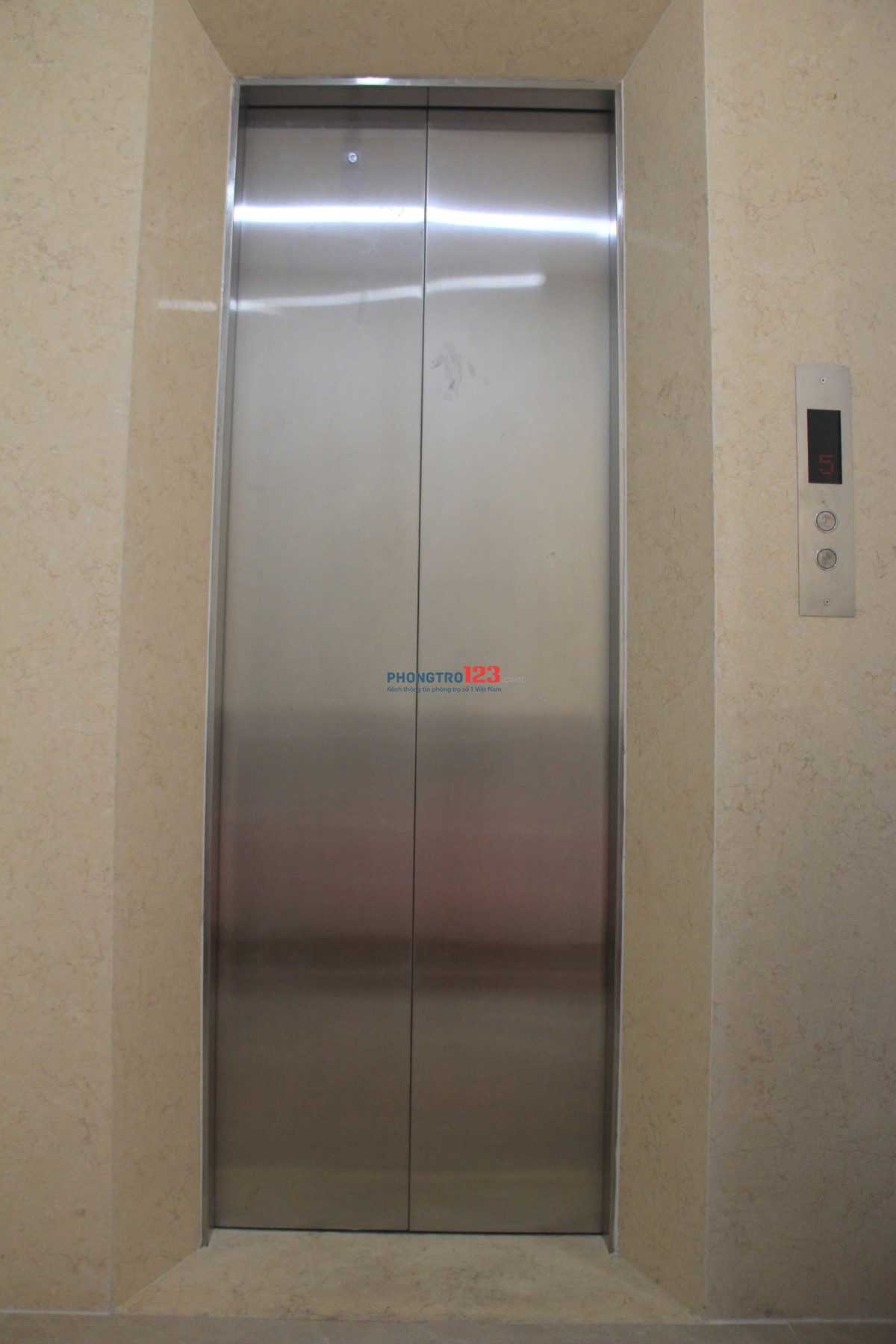 Phòng trọ studio 16m2 sẵn nội thất cách ĐHSPKT chỉ 5' đi bộ
