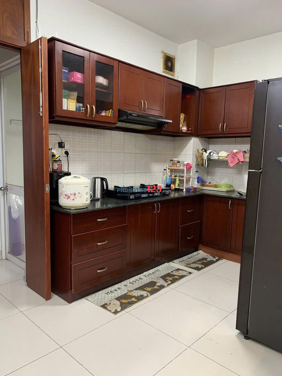 Chung cư Screc, Trường Sa, Quận 3: 2p ngủ, 2wc, nội thất mới, 12tr/th, 80m2.