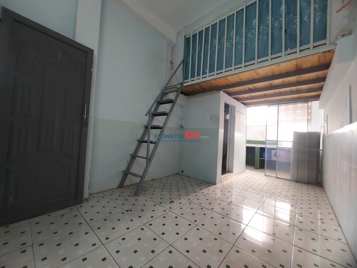 Phòng trọ 25m2 máy lạnh gần AEMALL, Bến xe miền tây, siêu thoáng an toàn PCCC (còn tin-còn phòng)