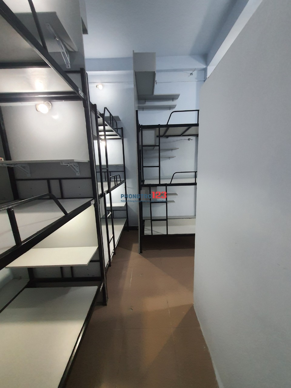 cho thuê phòng KTX giá rẻ không gian thoáng mát sạch sẽ 20m2 trên 1 phòng