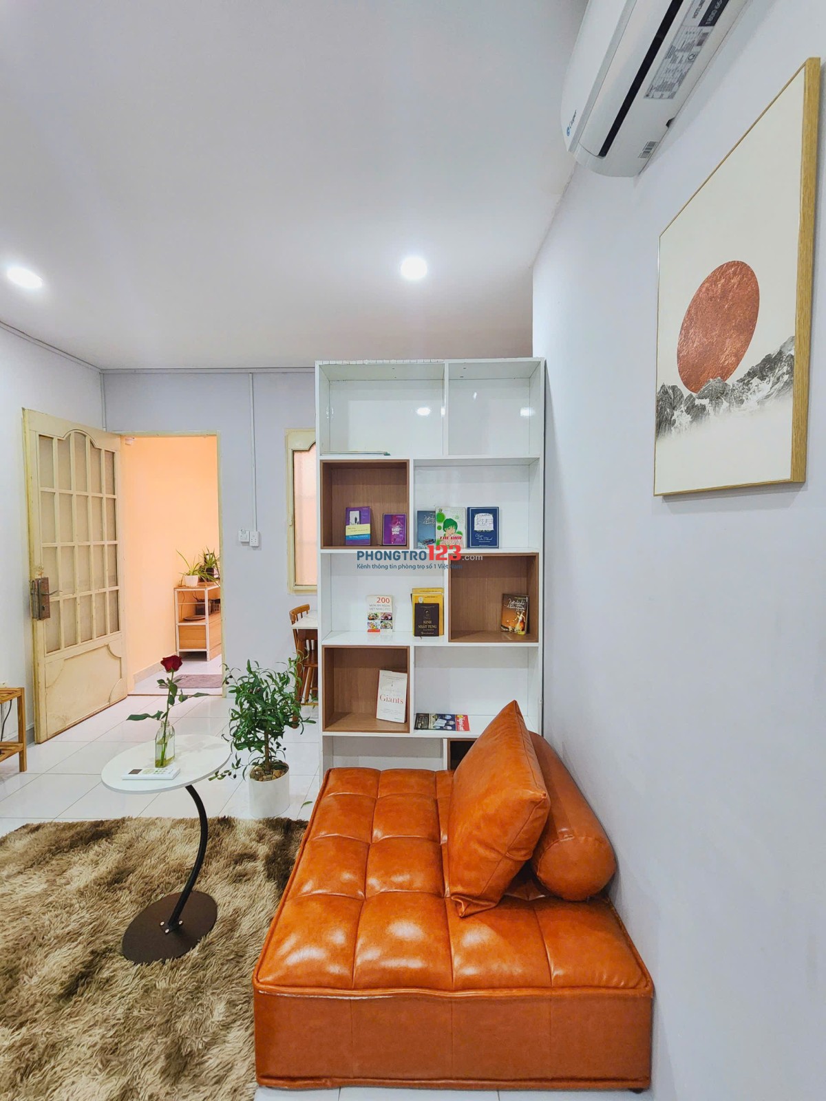 Cho thuê phòng trọ giá rẻ gần trường Văn Lang Quận 1 chợ Tân Định 30m2 ,Cửa sổ lớn full nội thất