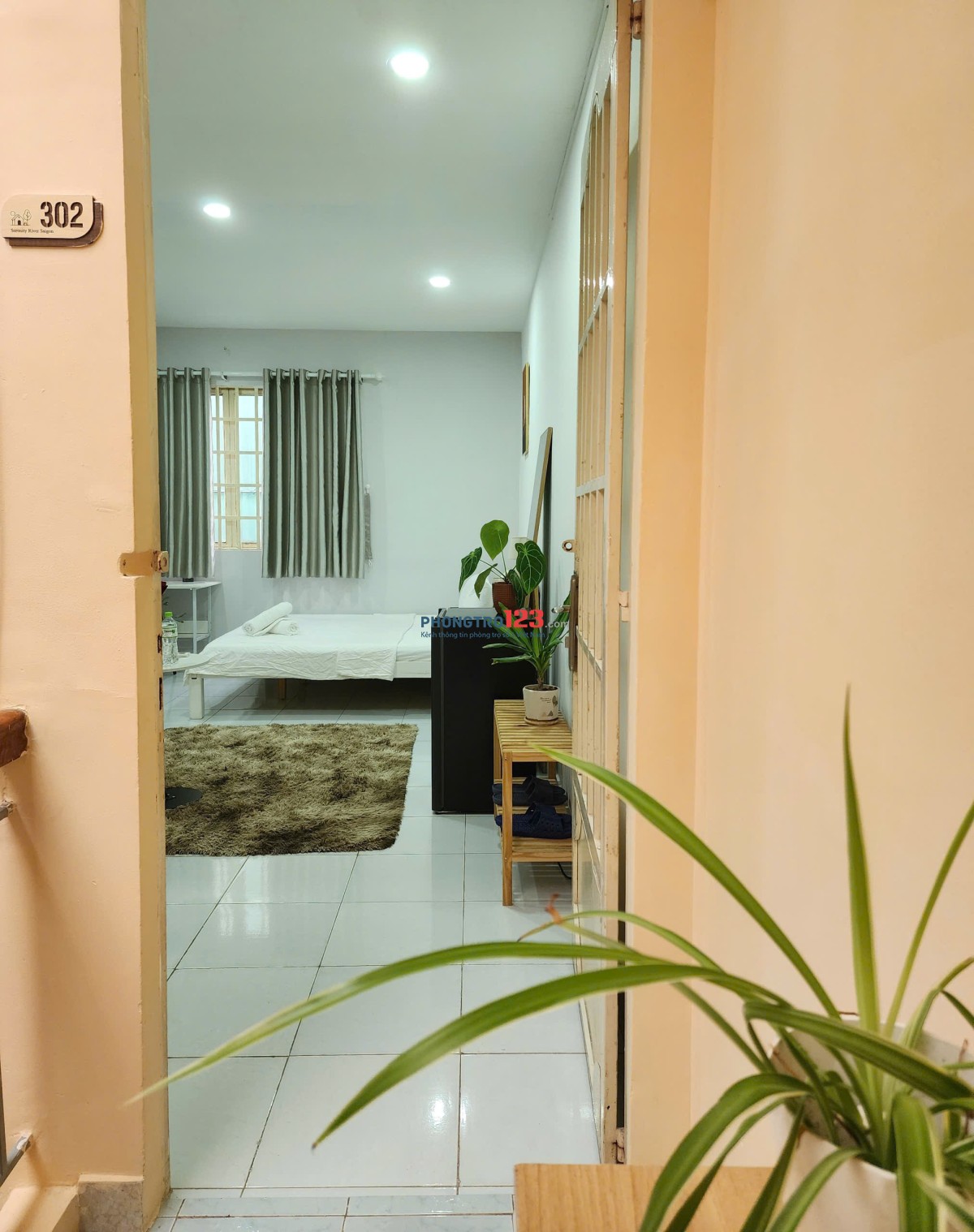 Cho thuê phòng trọ giá rẻ gần trường Văn Lang Quận 1 chợ Tân Định 30m2 ,Cửa sổ lớn full nội thất