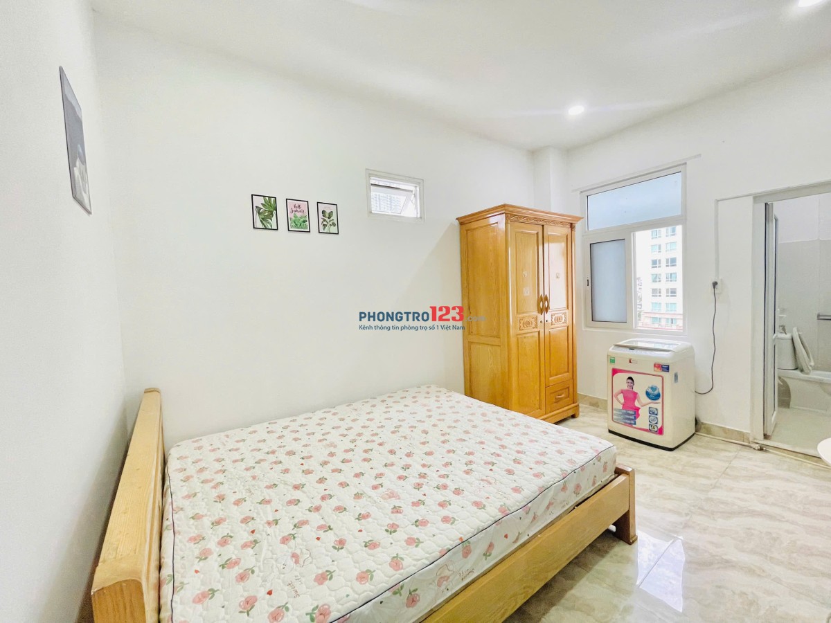  CHO THUÊ PHÒNG TRỌ FULL NỘI THẤT ĐƯỜNG NGUYỄN HỮU CẢNH, QUẬN 1 CÓ THỂ Ở LUÔN