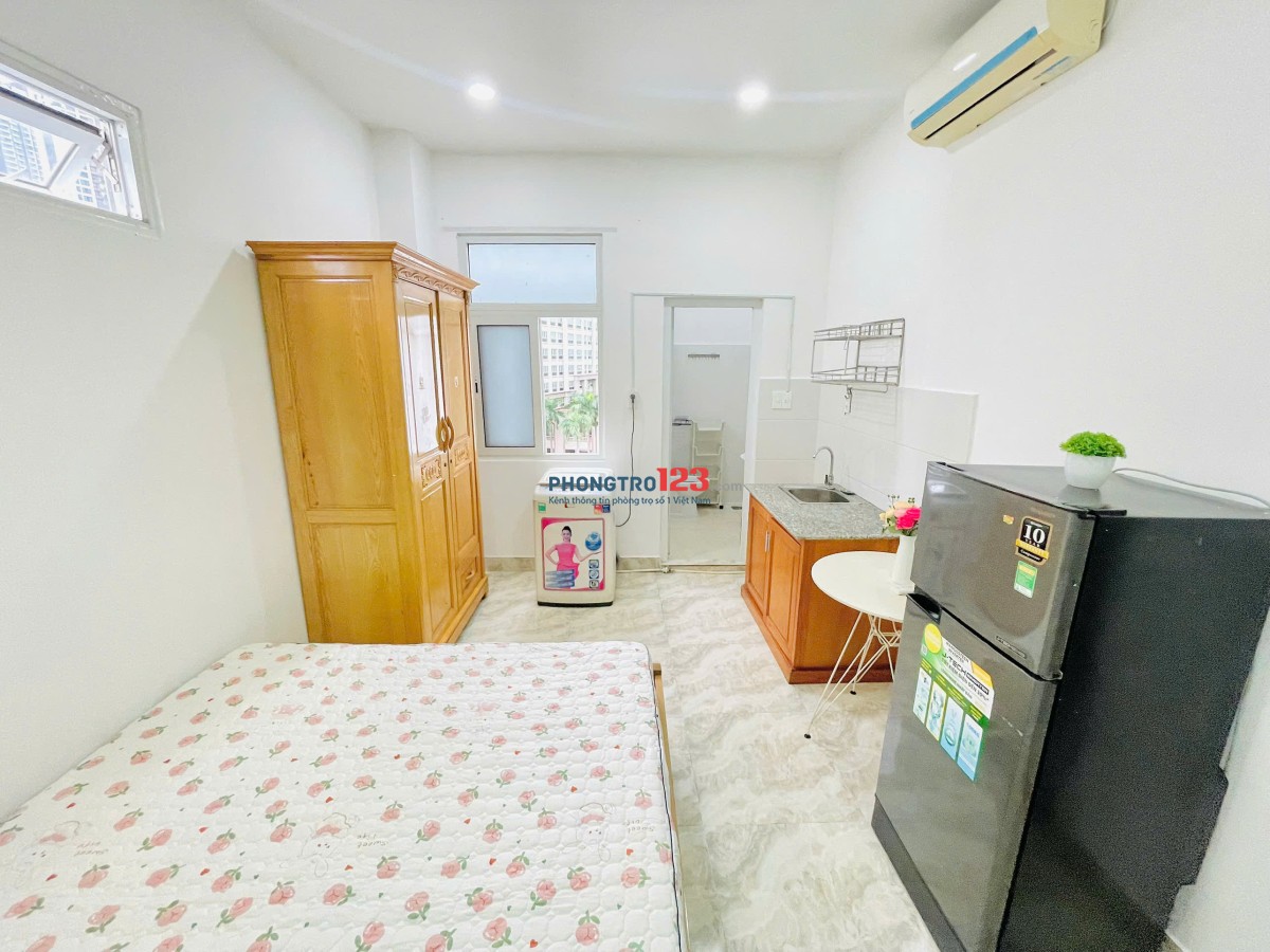  CHO THUÊ PHÒNG TRỌ FULL NỘI THẤT ĐƯỜNG NGUYỄN HỮU CẢNH, QUẬN 1 CÓ THỂ Ở LUÔN