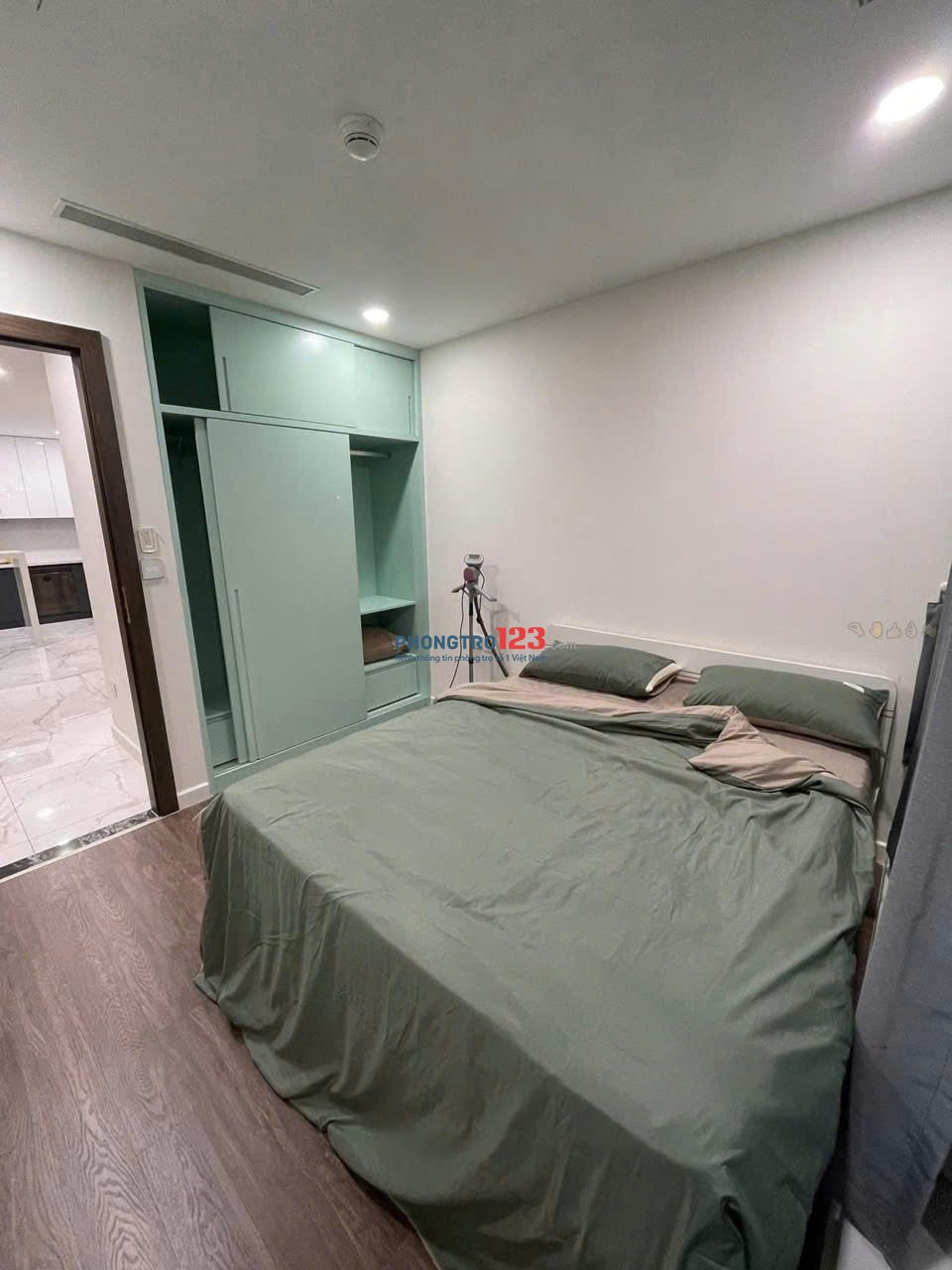 Chung cư Kingston, Hoàng Văn Thụ, PN: 145m2, 3p ngủ, full nội thất, giá 22 triệu