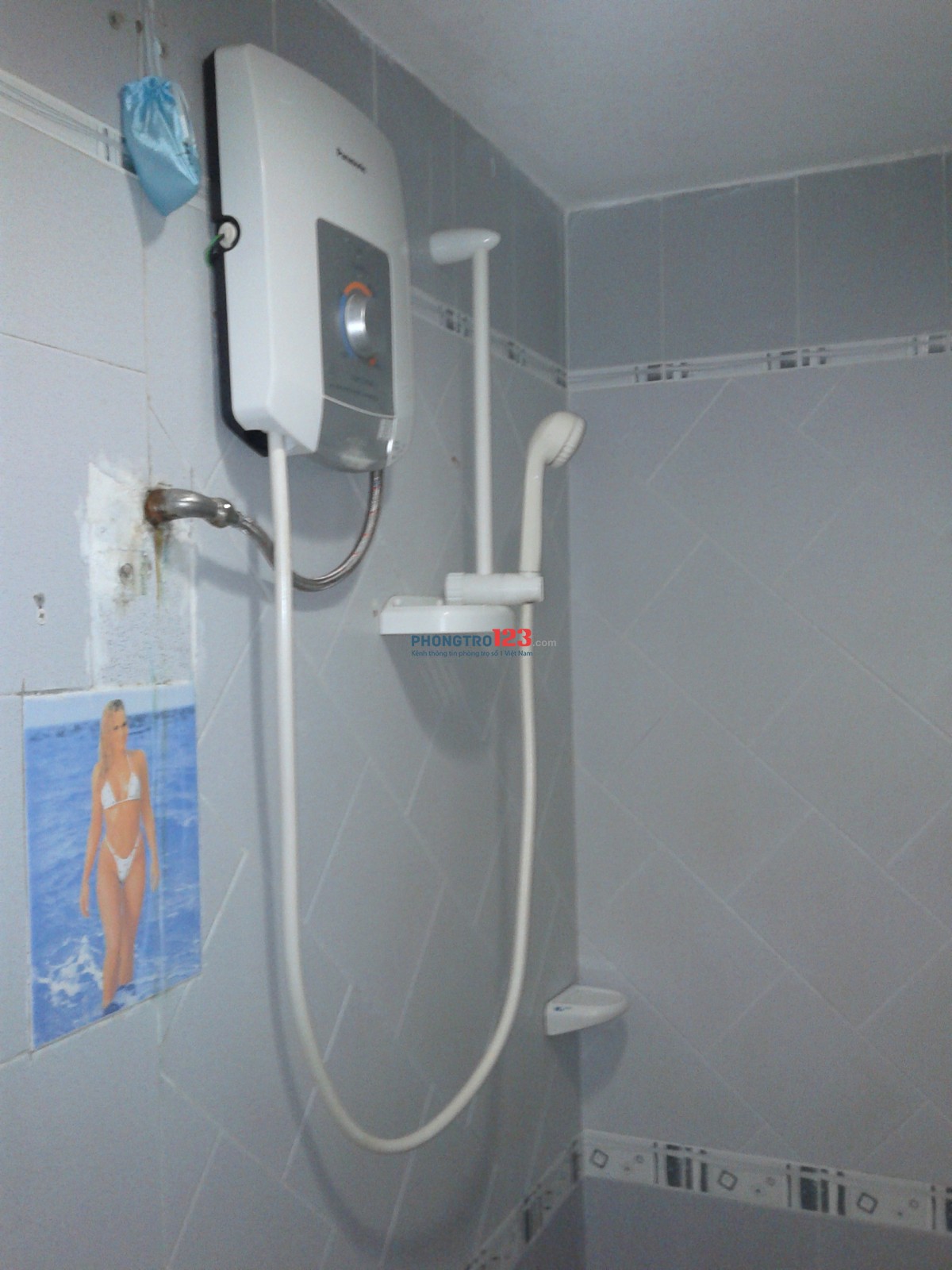 Phòng trọ Q3 đầy đủ đồ 3.0 tr/th , cửa sổ thoáng mát . giờ tự do.