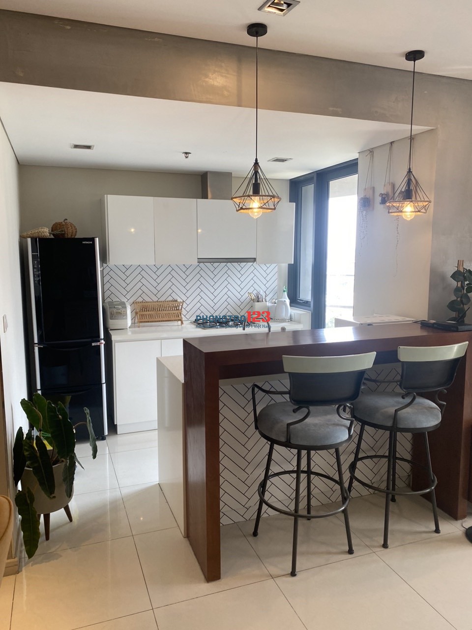 Satra Eximland - Phan Đăng Lưu, P1, PN, 145m2, 3PN, 2WC, Nội thất, 22tr/th
