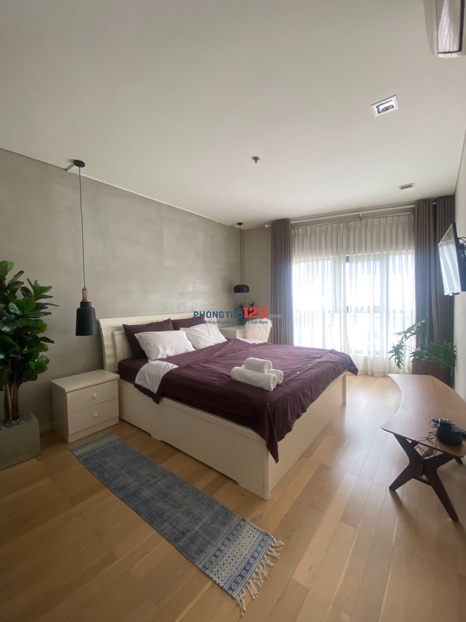 Satra Eximland - Phan Đăng Lưu, P1, PN, 145m2, 3PN, 2WC, Nội thất, 22tr/th