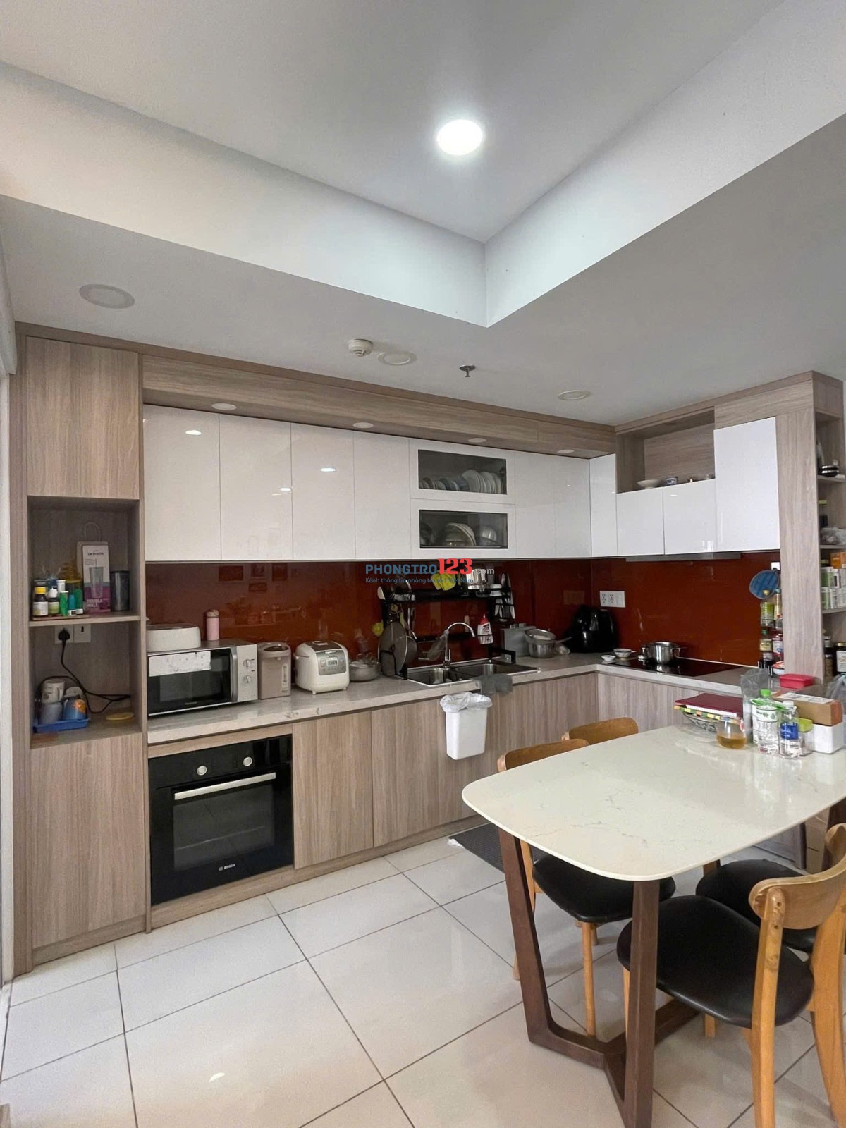 Chung cư Screc, Trường Sa, Quận 3: 2p ngủ, 2wc, nội thất mới, 12tr/th, 80m2.
