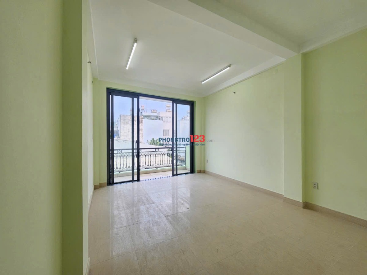 PHÒNG TRỌ BAN CÔNG GIÁ SIÊU RẺ RỘNG 30M2 NGAY TÂN HOÀ ĐÔNG - BÀ HOM