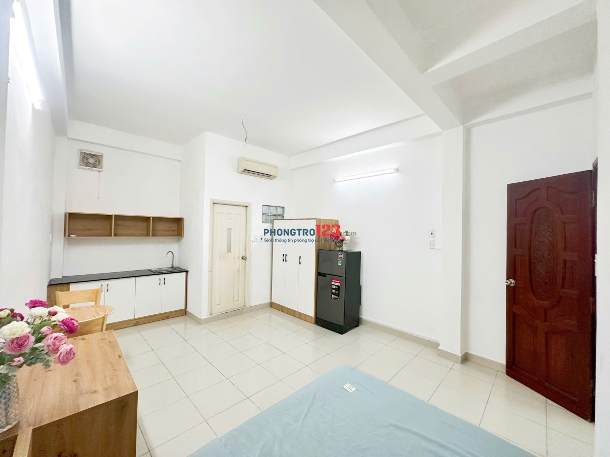 Cho thuê phòng trọ giá rẻ Q3 - 30m2 - gần ĐH Kinh Tế UEH - 300m Công Viên Lê Thị Riêng