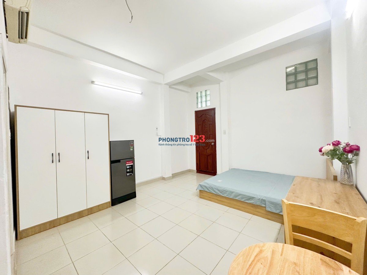 Cho thuê phòng trọ giá rẻ Q3 - 30m2 - gần ĐH Kinh Tế UEH - 300m Công Viên Lê Thị Riêng