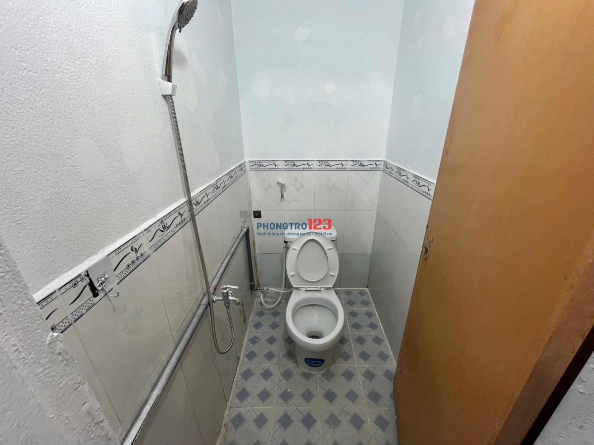 Cho thuê phòng trọ giá rẻ đường số 18 kp Bình Minh 2, Dĩ An, 2.300.000 / tháng