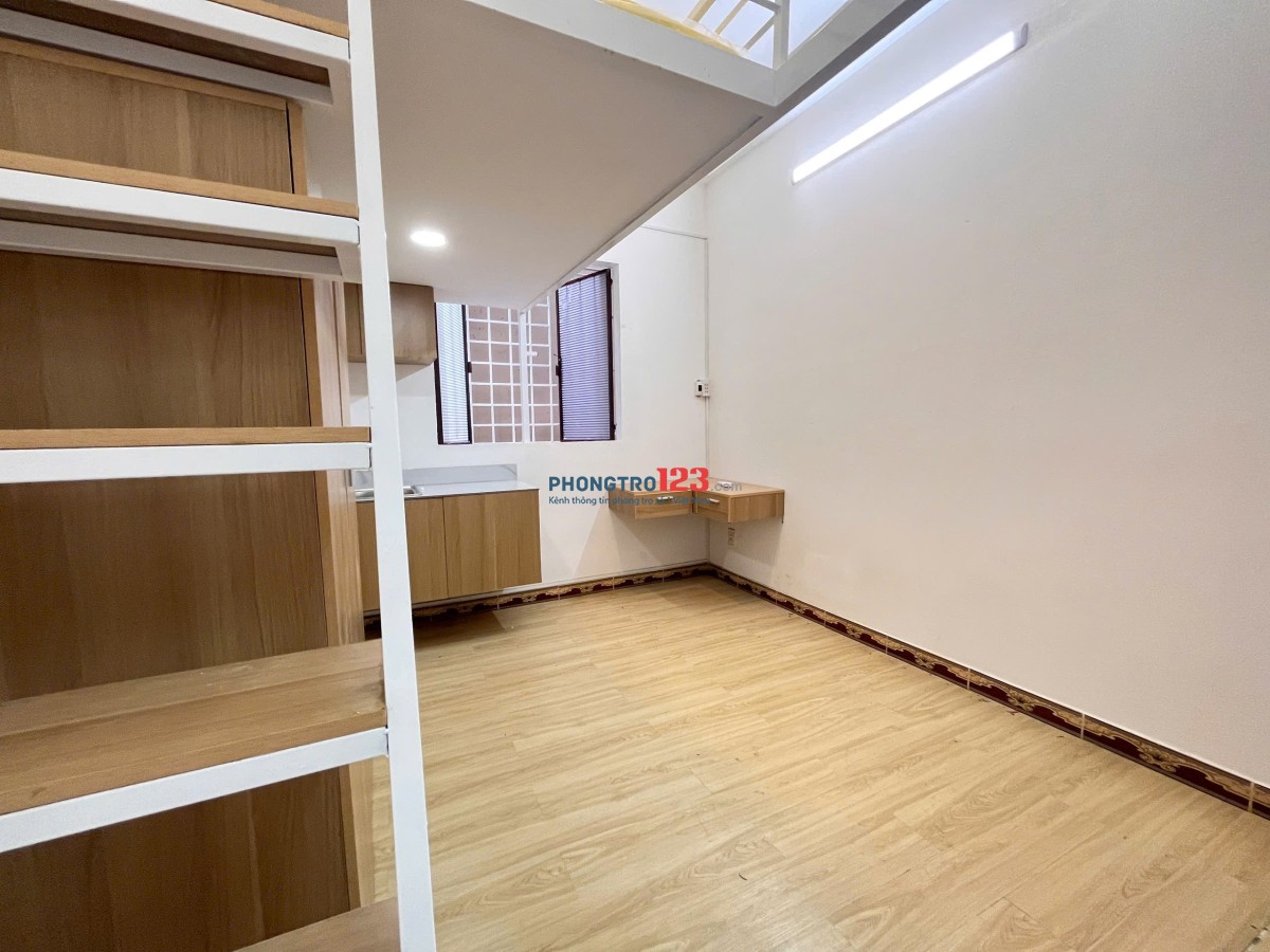 Cho thuê phòng gác/duplex đủ nội thất ở đường 3/2 quận 10 gần cầu vượt, Satramart, Vạn Hạnh Mall