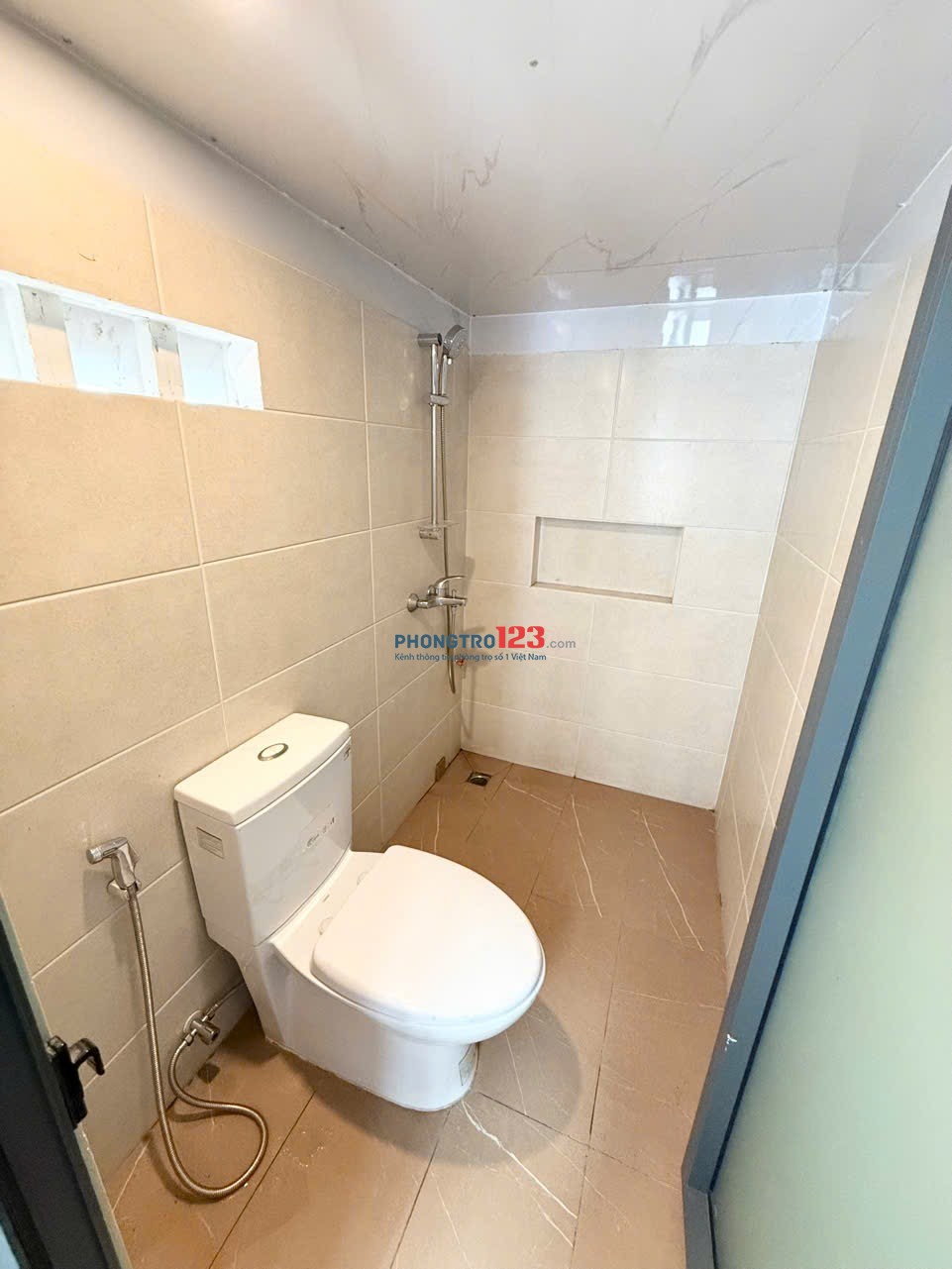 Cho thuê phòng gác/duplex mới nhà thang máy ở Dương Quảng Hàm Gò Vấp gần siêu thị Emart, ĐH Văn Lang