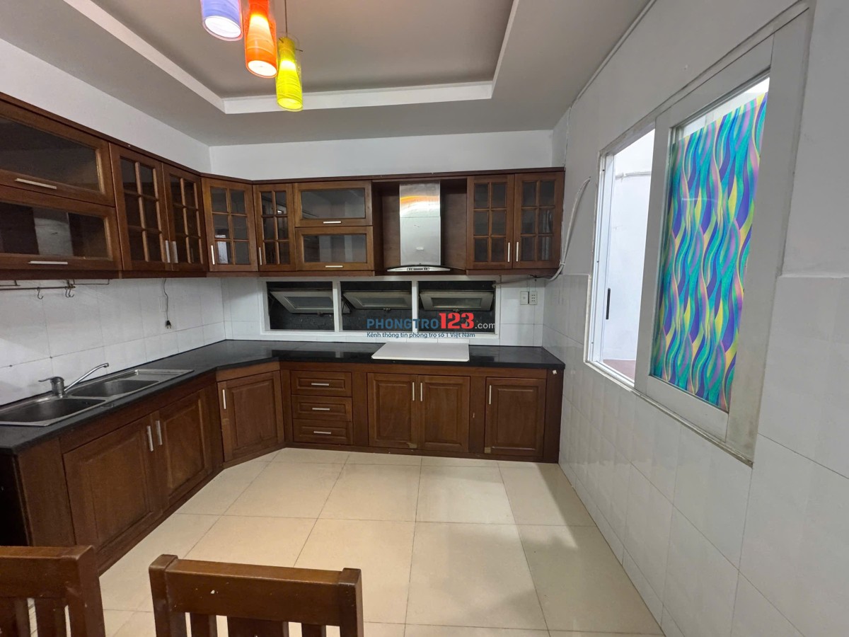 Căn hộ 1 phòng ngủ tách bếp ngay chân cầu Thủ Thiêm giá rẻ chấn động