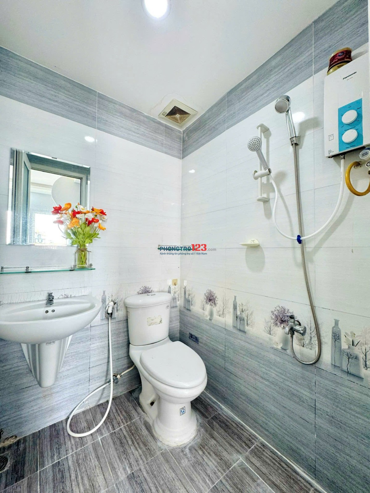Cho thuê phòng trọ cao cấp giá rẻ tách bếp ban công gần Bùi Viện, đại học Sư Phạm - Full nội thất