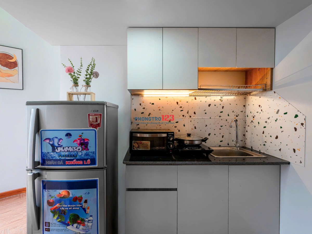 Cho thuê phòng trọ giá rẻ có gác ban công ngay sát đại học Văn Hiến, sân bay - 30m2 full nội thất