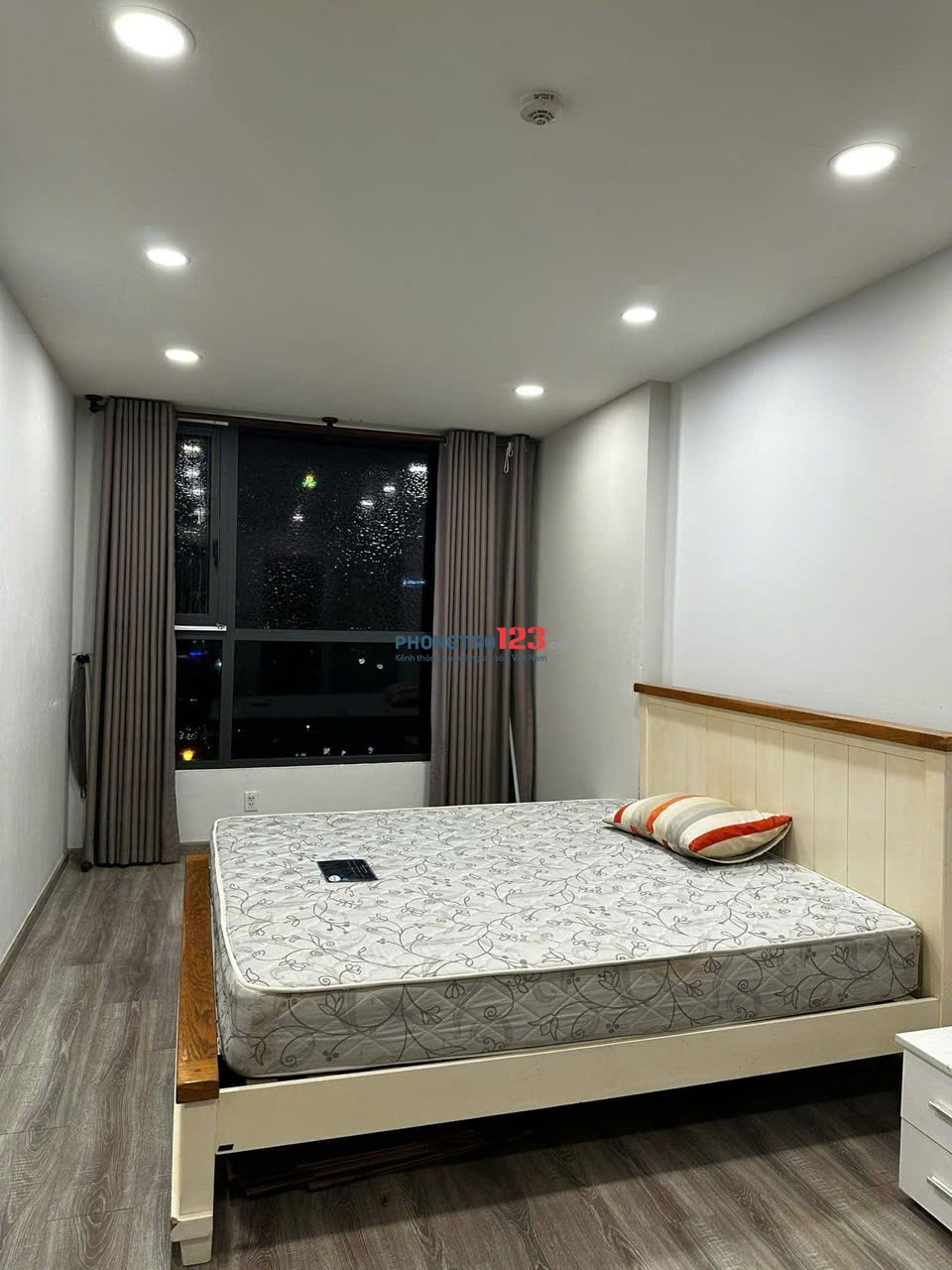 Chung cư Phúc Yên, P15, Tân Bình: 87m2, 2p ngủ, 10,5tr/th