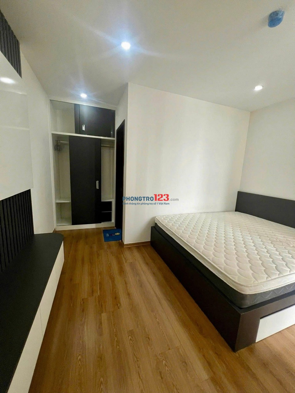 Chung cư Phúc Yên, Phan Huy Ích, TB: 80m2, 2p ngủ, full nt, 9tr5