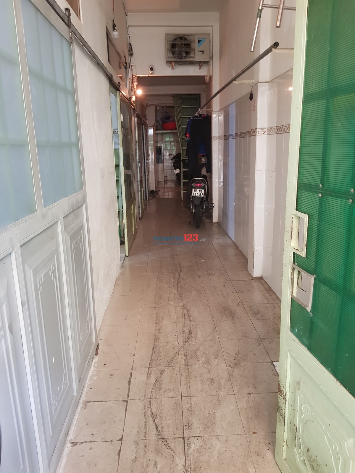 Phòng trọ máy lạnh, toilet trong phòng, giờ giấc tự do quận 4