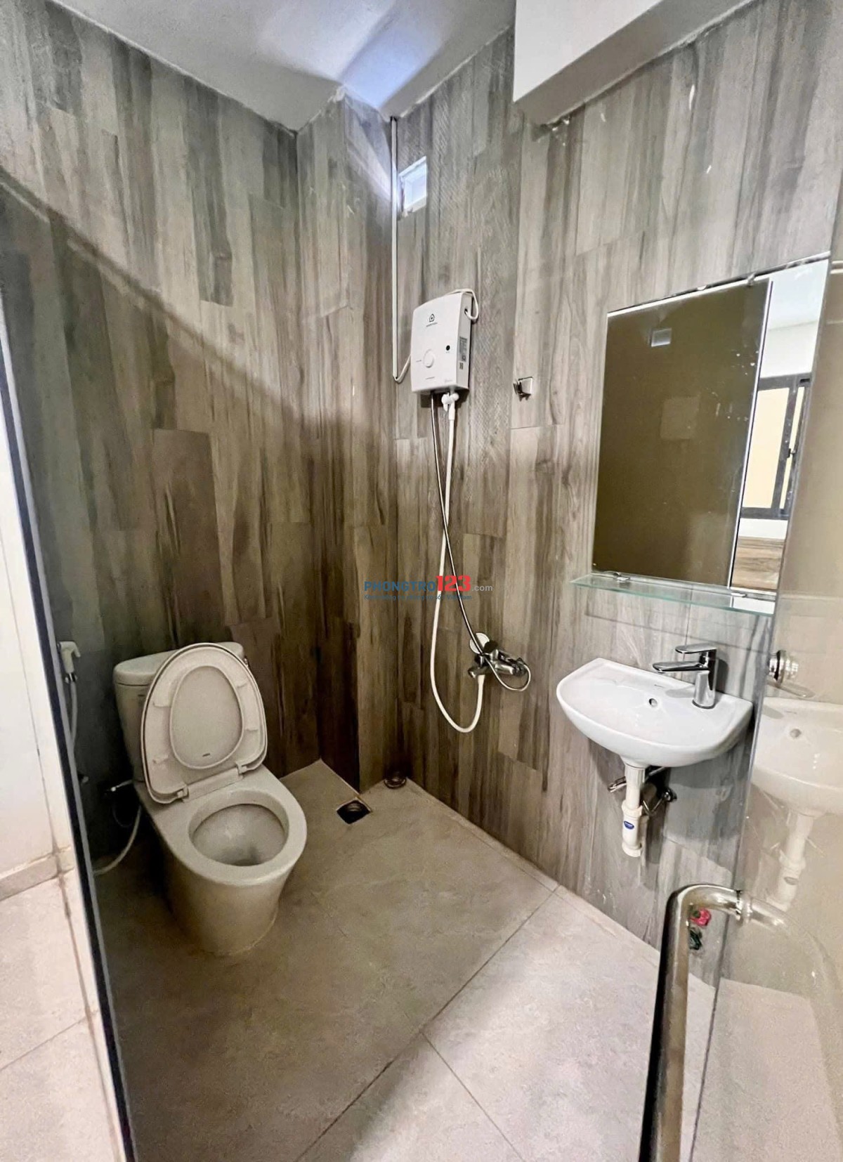 CHO THUÊ CĂN HỘ DỊCH VỤ DẠNG 2 PHÒNG NGỦ 2WC CỬA SỔ MÁY GIẶT RIÊNG GẦN ĐẠI HỌC BÁCH KHOA, HUFLIT,..
