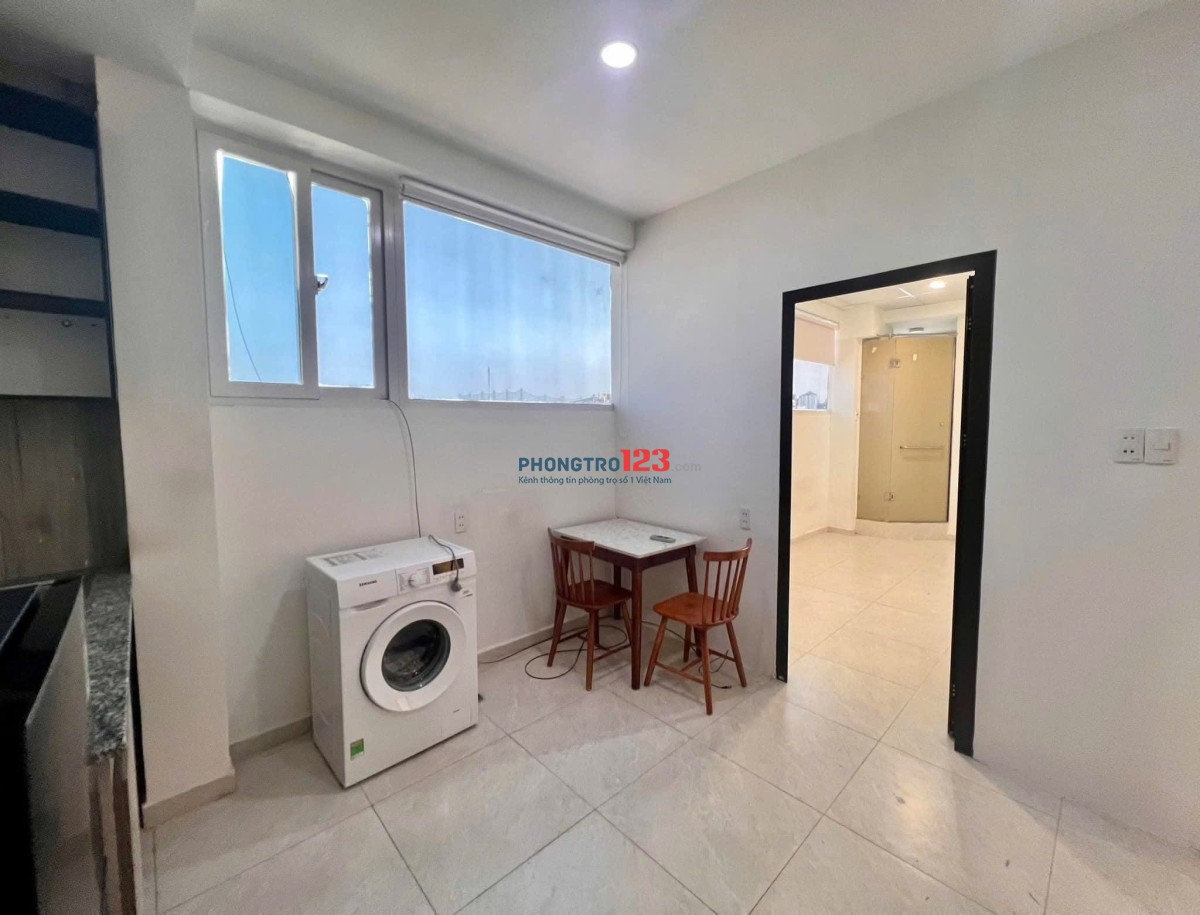 CHO THUÊ CĂN HỘ DỊCH VỤ DẠNG 2 PHÒNG NGỦ 2WC CỬA SỔ MÁY GIẶT RIÊNG GẦN ĐẠI HỌC BÁCH KHOA, HUFLIT,..