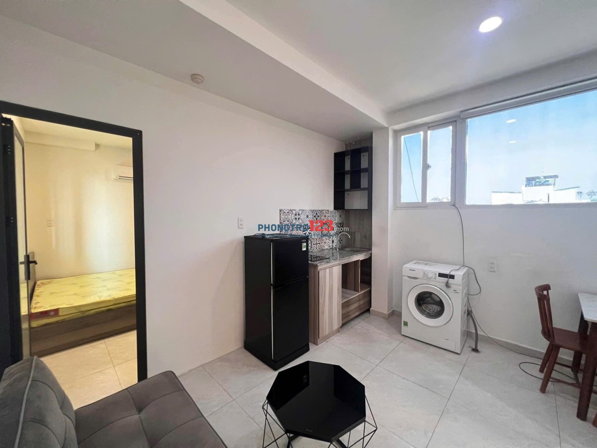 CHO THUÊ CĂN HỘ DỊCH VỤ DẠNG 2 PHÒNG NGỦ 2WC CỬA SỔ MÁY GIẶT RIÊNG GẦN ĐẠI HỌC BÁCH KHOA, HUFLIT,..