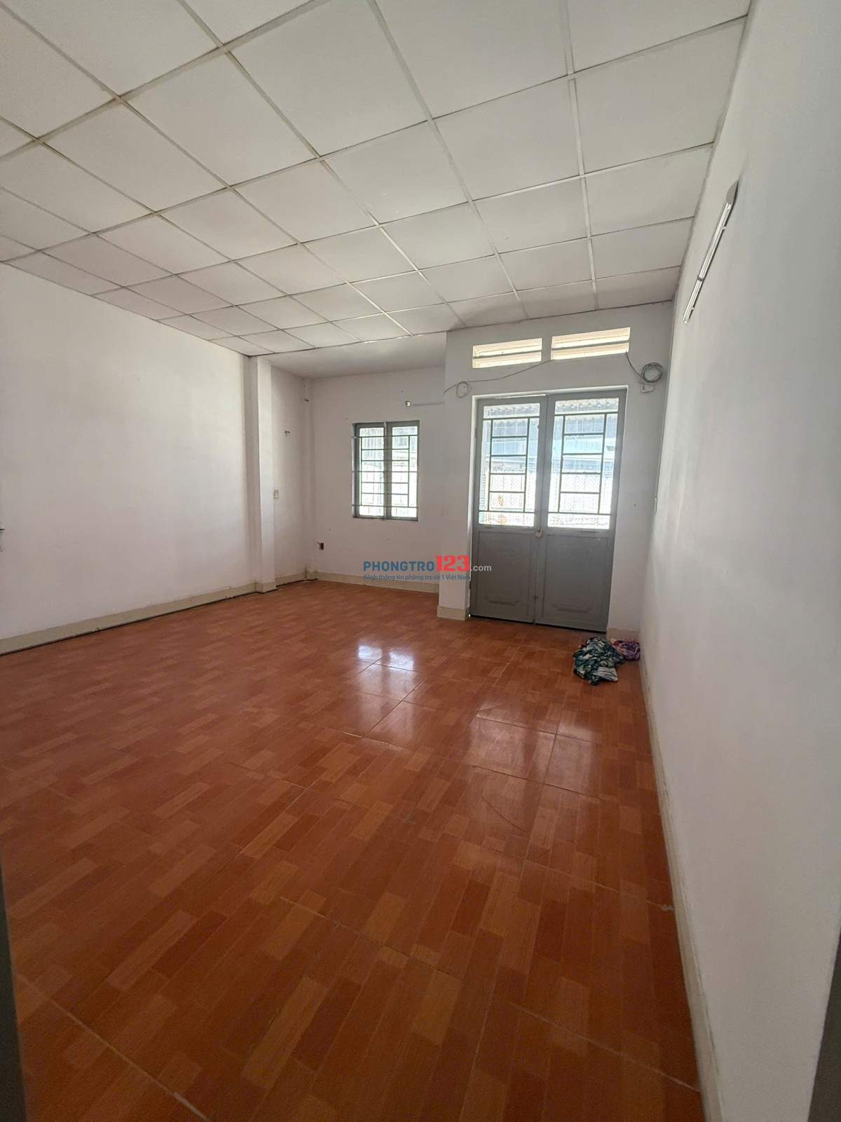 Cần cho thuê nhà nguyên căn 2 tầng Dt 130m2 tại Dĩ An