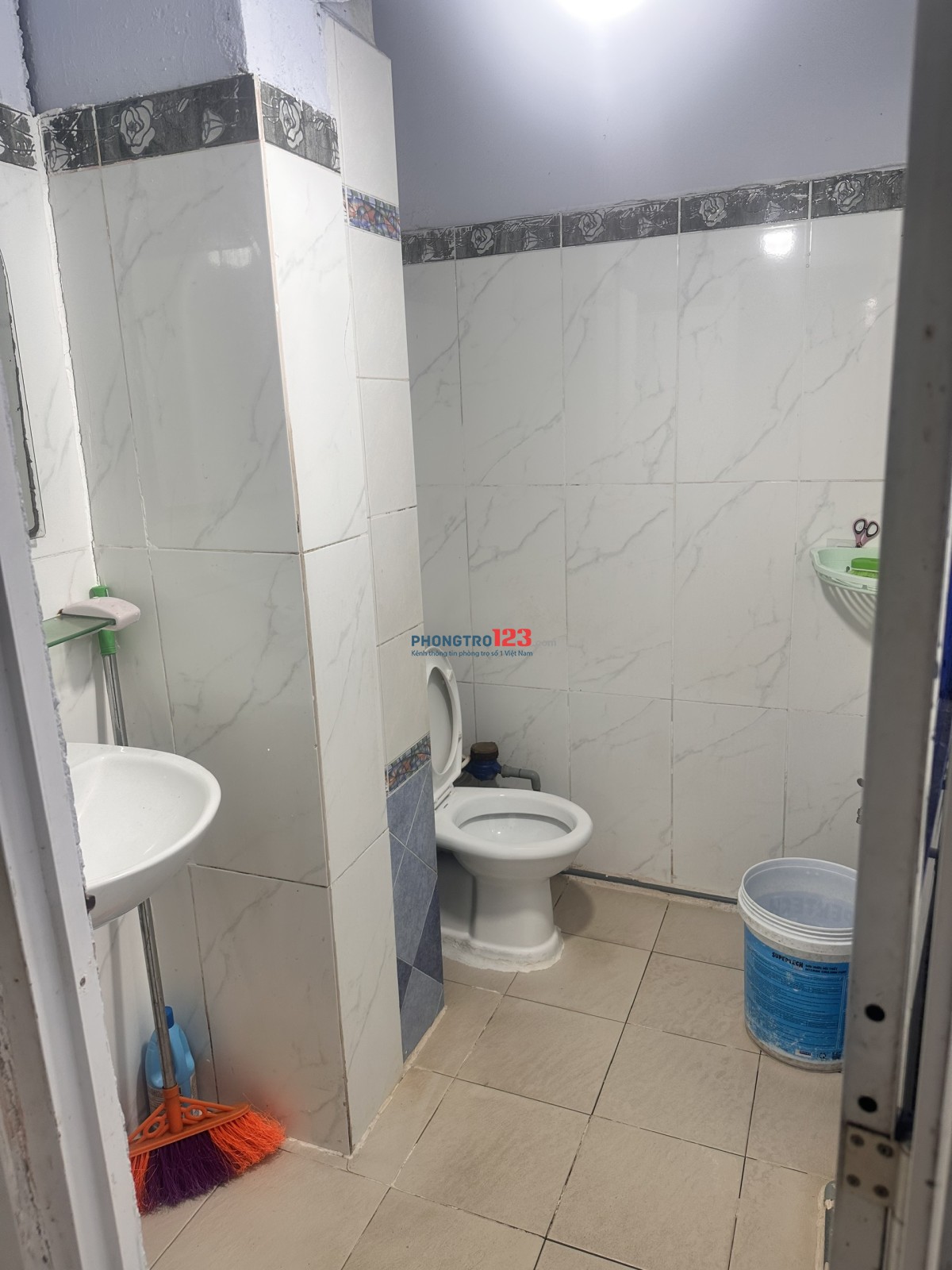 Cho thuê trọ 4.5tr/tháng, rộng 35 - 40m2, lối đi riêng, ngay trung tâm quận 8