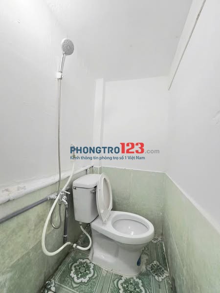 Phòng Mới Thoáng Ngay Cầu Linh Xuân zá rẻ Giờ tự Do Cửa Vân Tay nhà xe
