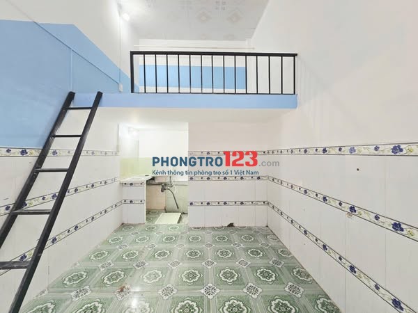 Phòng Mới Thoáng Ngay Cầu Linh Xuân zá rẻ Giờ tự Do Cửa Vân Tay nhà xe