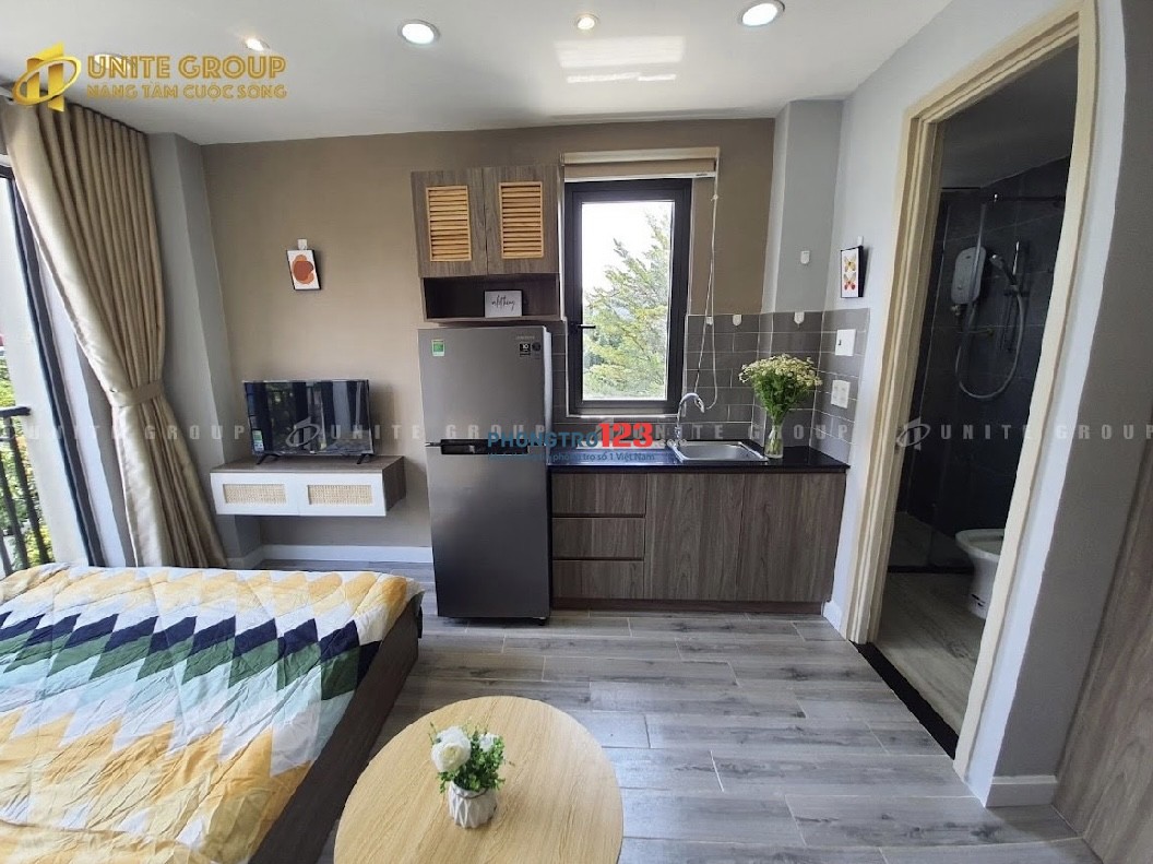 Cho Thuê Phòng Ban công, Full nội thất hiện đại, có thang máy_Phú Nhuận giáp Q1, Q3, Bình Thạnh