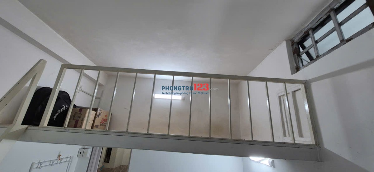 Cho thuê 2 phòng trọ đủ tiện nghi, giờ tự do, bancon rộng. Giá 3tr/th và 3tr500/th 0918707912 Hiền