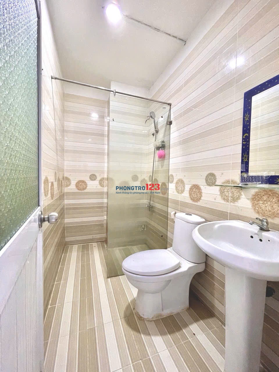 CHO THUÊ PHÒNG TRỌ-25M2-CỬA SỔ LỚN -FULL NỘI THẤT-THANG MÁY-GẦN VẠN HẠNH MALL-ĐH BÁCH KHOA, HUFLIT