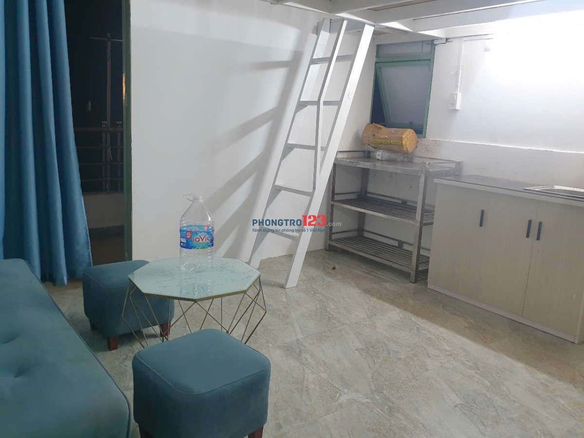 Cho thuê 2 phòng trọ đủ tiện nghi, giờ tự do, bancon rộng. Giá 3tr/th và 3tr500/th 0918707912 Hiền