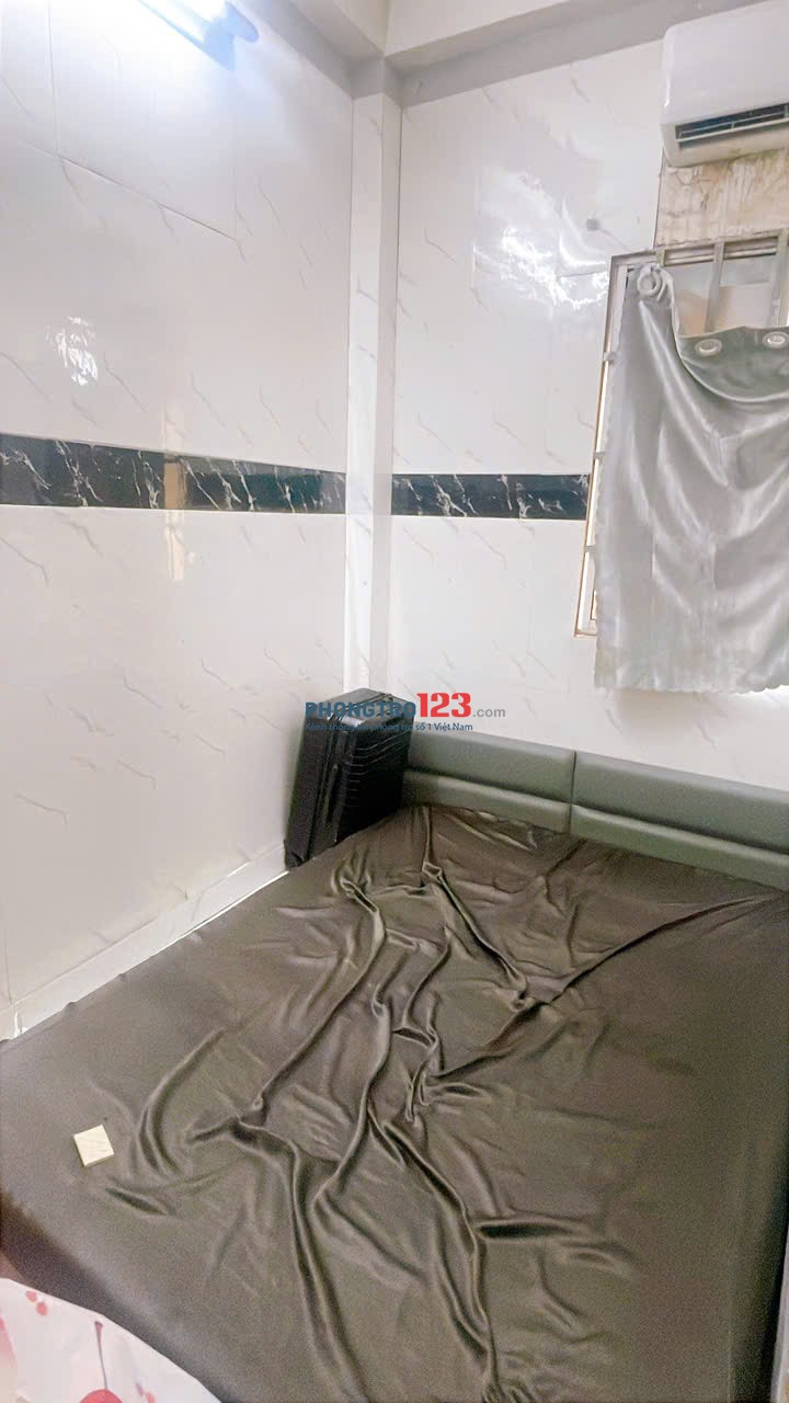 Phòng máy lạnh lầu 2 đầy đủ nội thất gần Cao Thắng, Quận 3 2.8tr