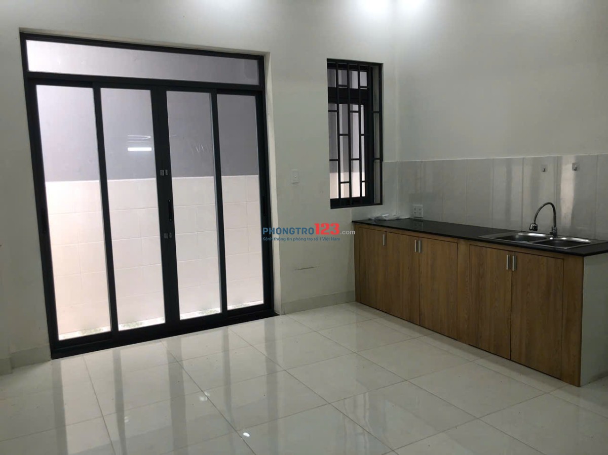 PHÒNG CHO THUÊ QUẬN 9, GẦN ĐẠI HỌC FPT,ĐH HUTECH, CNC SAMSUNG,VÒNG XOAY LIÊN PHƯỜNG (Ban Công Riêng)