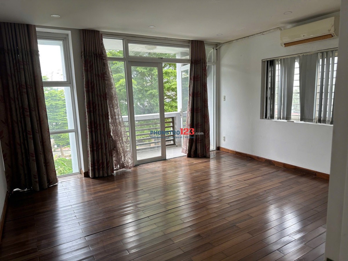 Cho thuê căn hộ 65m2, tầng 2, khu vực trung tâm quận 7, gần trường đại học Tôn Đức thắng