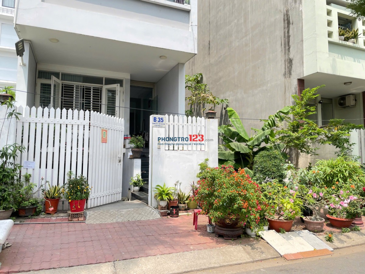 Cho thuê căn hộ 65m2, tầng 2, khu vực trung tâm quận 7, gần trường đại học Tôn Đức thắng