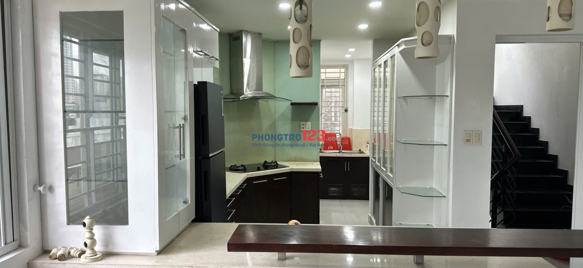 Cho thuê căn hộ 65m2, tầng 2, khu vực trung tâm quận 7, gần trường đại học Tôn Đức thắng