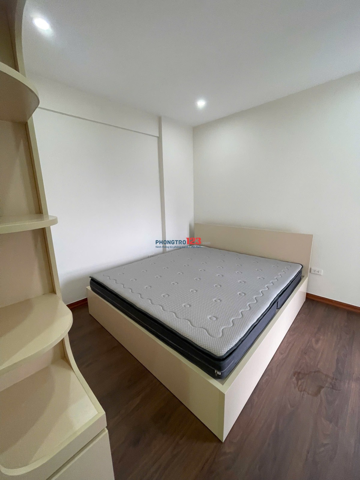 cho thuê căn hộ #2N2VS tầng đẹp tại dự án Nam Chelsea Park Trung Kính
