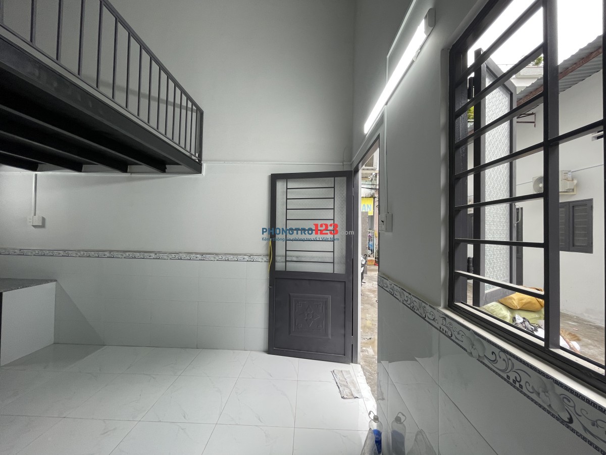 PHÒNG MỚI XÂY 100% CÓ MÁY LẠNH ngay 359 ĐỖ XUÂN HƠP - CAO ĐẲNG KỸ NGHỆ II - 27m2 GÁC CAO - FREE XE