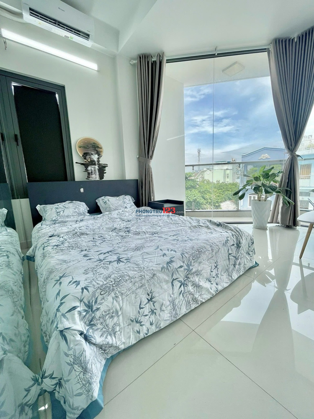 CHO THUÊ CĂN HỘ FULL NỘI THẤT CỬA SỔ VÀ BAN CÔNG THOÁNG MÁT Ở BÌNH THẠNH GIÁP Q1,Q3 - LH: 0334998413
