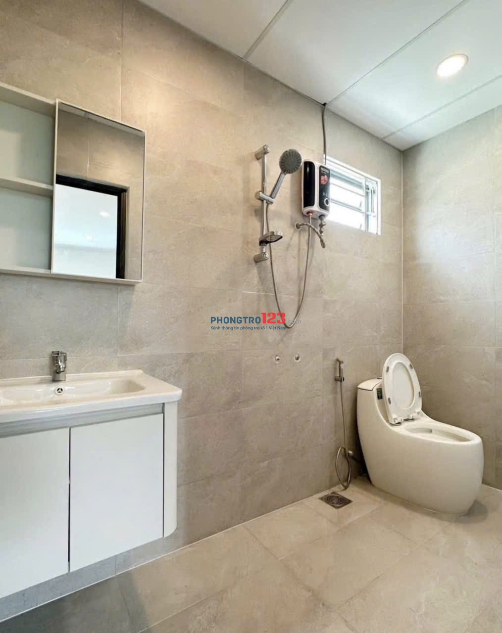 Cho Thuê Căn Hộ 1 Phòng Ngủ Full Nội Thất – Ban Công Cửa Sổ Thoáng Mát, Gần Sân Bay Tân Sơn Nhất
